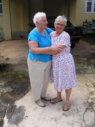Sultana & Vena